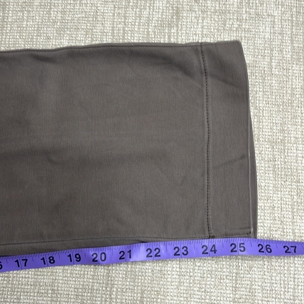 ⭐️ Reitmans light brown cropped pants - size 12P - Picture 6 of 7